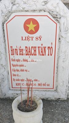 Bia mộ tại Xã Bình Lâm - Huyện Thăng Bình - Quảng Nam · ảnh: Be You — liệt sĩ BẠCH VĂN TỔ