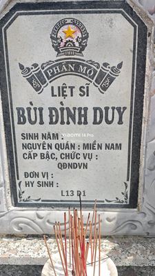 Ảnh bia mộ của liệt sĩ Bùi Đình Duy