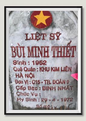 Ảnh bia mộ của liệt sĩ Bùi Minh Thiết