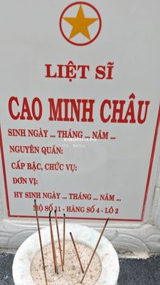 Bia mộ tại Xã Quế Long - Huyện Núi Thành - Quảng Nam · ảnh: Be You — liệt sĩ Cao Minh Châu