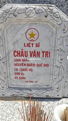 Bia mộ tại Nghĩa trang xã Bình Hải - Xã Bình Hải - Huyện Thăng Bình - Quảng Nam · ảnh: Be You — liệt sĩ CHÂU VĂN TRI