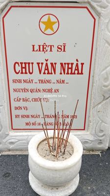 Ảnh bia mộ của liệt sĩ Chu Văn Nhài