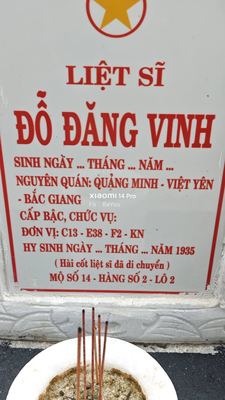 Bia mộ tại Xã Quế Long - Huyện Núi Thành - Quảng Nam · ảnh: Be You — liệt sĩ ĐỖ ĐĂNG VINH