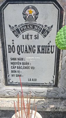 Bia mộ tại Nghĩa trang liệt sĩ phường Hoà Hải - Phường Hòa Hải - Quận Ngũ Hành Sơn - Đà Nẵng · ảnh: HỖ TRỢ GIA ĐÌNH TÌM THÔNG TIN - MỘ LIỆT SĨ — liệt sĩ Đỗ Quang Khiếu