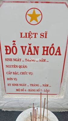 Bia mộ tại Xã Quế Long - Huyện Núi Thành - Quảng Nam · ảnh: Be You — liệt sĩ ĐỖ VĂN HÓA
