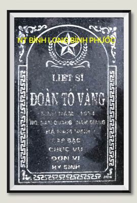 Ảnh bia mộ của liệt sĩ Đoàn Tố Vàng