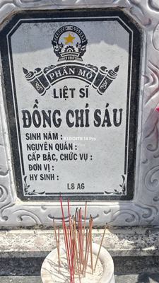Ảnh bia mộ của liệt sĩ Đồng chí Sáu