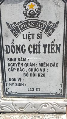 Ảnh bia mộ của liệt sĩ Đồng chí Tiến