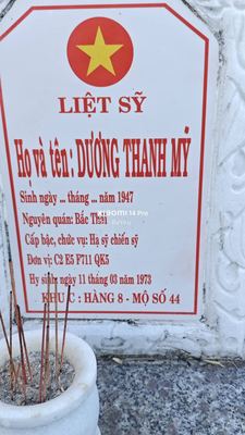 Bia mộ tại Xã Bình Lâm - Huyện Thăng Bình - Quảng Nam · ảnh: Be You — liệt sĩ DƯƠNG THANH MỸ
