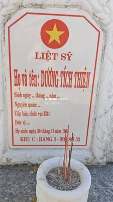 Ảnh bia mộ của liệt sĩ Dương Tích Thiện
