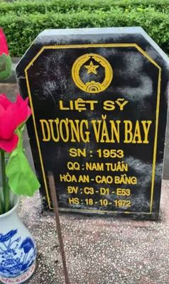 Bia mộ tại Chư Prông - Huyện Chư Prông - Gia Lai · ảnh: FB Đinh Tuấn — liệt sĩ DƯƠNG VĂN BAY