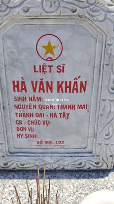 Bia mộ tại Nghĩa trang xã Bình Hải - Xã Bình Hải - Huyện Thăng Bình - Quảng Nam · ảnh: Be You — liệt sĩ HÀ VĂN KHẤN