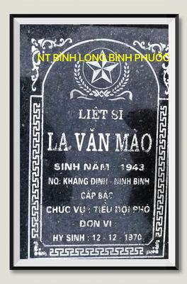 Ảnh bia mộ của liệt sĩ La Văn Mão