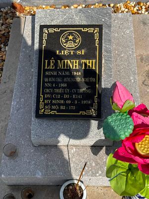 Bia mộ tại NTLS Trà Võ - Thạnh Đức - huyện Gò Dầu - Tây Ninh — liệt sĩ LÊ MINH THI