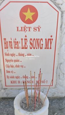 Bia mộ tại Xã Bình Lâm - Huyện Thăng Bình - Quảng Nam · ảnh: Be You — liệt sĩ Lê Song Mỹ