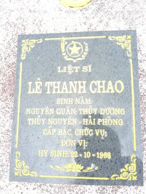 Bia mộ tại xã Hiền ninh - Xã Hiền Ninh - Huyện Quảng Ninh - Quảng Bình · ảnh: FB Nguyễn Hoàng Dương — liệt sĩ Lê Thanh Chao