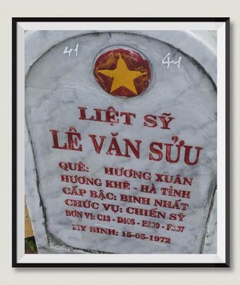 Ảnh bia mộ của liệt sĩ Lê Văn Sửu