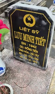 Ảnh bia mộ của liệt sĩ LƯU MINH TIẾT
