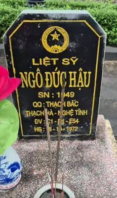 Bia mộ tại Chư Prông - Huyện Chư Prông - Gia Lai · ảnh: FB Đinh Tuấn — liệt sĩ Ngô Đức Hậu