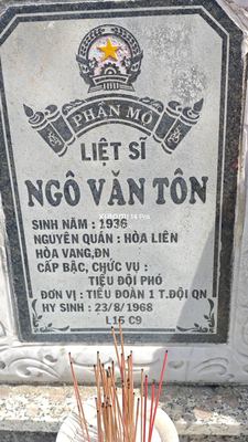 Bia mộ tại Nghĩa trang liệt sĩ phường Hoà Hải - Phường Hòa Hải - Quận Ngũ Hành Sơn - Đà Nẵng · ảnh: HỖ TRỢ GIA ĐÌNH TÌM THÔNG TIN - MỘ LIỆT SĨ — liệt sĩ Ngô Văn Tôn