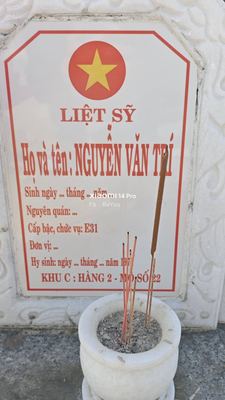 Ảnh bia mộ của liệt sĩ Nguễn Văn Trí