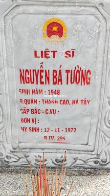 Ảnh bia mộ của liệt sĩ Nguyễn Bá Tường