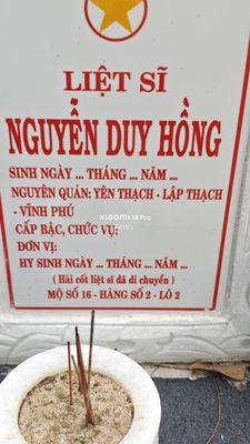 Ảnh bia mộ của liệt sĩ Nguyễn Duy Hồng