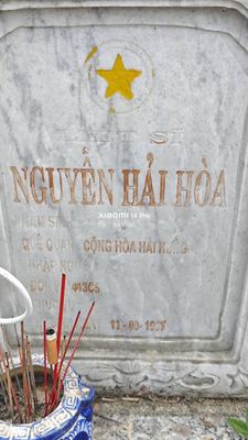 Bia mộ tại Nghĩa trang xã Bình Định - Huyện Thăng Bình - Quảng Nam · ảnh: Be You — liệt sĩ NGUYEN HAI HOA