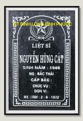Ảnh bia mộ của liệt sĩ Nguyên Hùng Cát