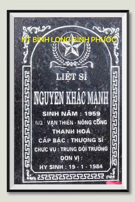 Ảnh bia mộ của liệt sĩ Nguyễn Khắc Mạnh