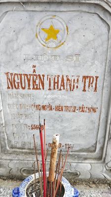 Ảnh bia mộ của liệt sĩ Nguyễn Thanh Trị