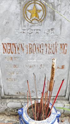 Bia mộ tại Nghĩa trang xã Bình Định - Huyện Thăng Bình - Quảng Nam · ảnh: Be You — liệt sĩ NGUYỄN TRỌNG THƯỜNG