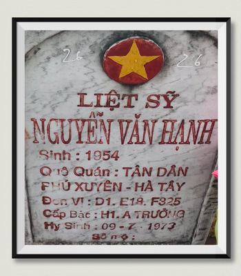 Bia mộ tại Nghĩa trang liệt sĩ Huyện Triệu Phong - tỉnh Quảng Trị · ảnh: Người Thái Bình.VN — liệt sĩ NGUYỄN VĂN HẠNH