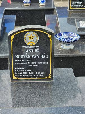 Ảnh bia mộ của liệt sĩ Nguyễn Văn Hảo