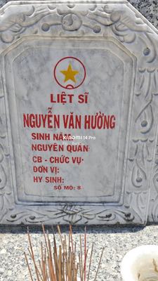 Ảnh bia mộ của liệt sĩ Nguyễn Văn hường