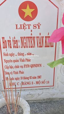 Ảnh bia mộ của liệt sĩ NGUYỄN VĂN KINH