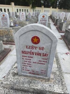 Bia mộ tại Nghĩa trang liệt sĩ Xã Hải Thượng - tỉnh Quảng Trị · ảnh: Bài Facebook chưa rõ tác giả — liệt sĩ Nguyễn Văn Say