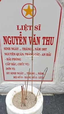 Ảnh bia mộ của liệt sĩ Nguyễn Văn Thu