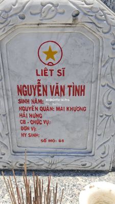 Ảnh bia mộ của liệt sĩ Nguyễn Văn Tỉnh