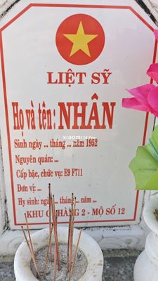 Bia mộ tại Xã Bình Lâm - Huyện Thăng Bình - Quảng Nam · ảnh: Be You — liệt sĩ NHÂN