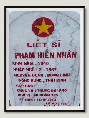 Ảnh bia mộ của liệt sĩ Phạm Hiền Nhân