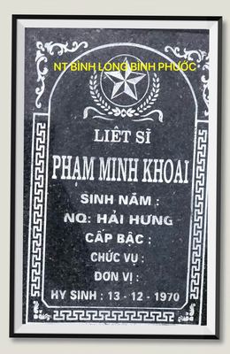 Ảnh bia mộ của liệt sĩ Phạm Minh Khoái