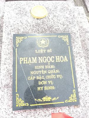 Bia mộ tại xã Hiền ninh - Xã Hiền Ninh - Huyện Quảng Ninh - Quảng Bình — liệt sĩ Phạm Ngọc Hoa