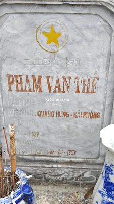 Ảnh bia mộ của liệt sĩ PHạm Văn Thê