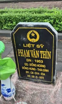 Bia mộ tại Chư Prông - Huyện Chư Prông - Gia Lai · ảnh: FB Đinh Tuấn — liệt sĩ Phạm Văn Thìn