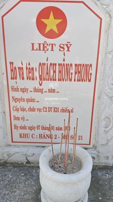 Ảnh bia mộ của liệt sĩ Quách Hồng Phong