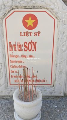 Bia mộ tại Xã Bình Lâm - Huyện Thăng Bình - Quảng Nam · ảnh: Be You — liệt sĩ SƠN