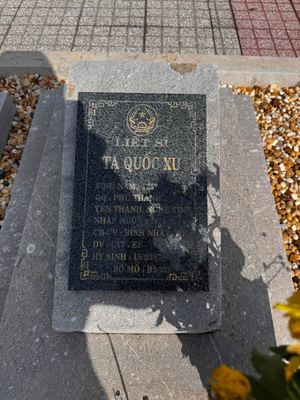 Bia mộ tại NTLS Trà Võ - Thạnh Đức - huyện Gò Dầu - Tây Ninh — liệt sĩ TẠ QUỐC XU