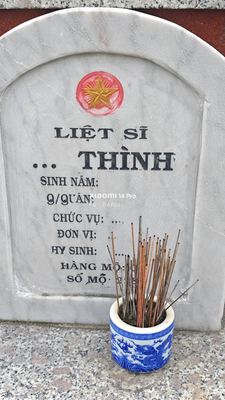 Bia mộ tại Nghĩa trang xã Bình Trị - Huyện Đại Lộc - Quảng Nam · ảnh: Be You — liệt sĩ ... THÌNH