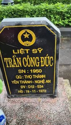 Bia mộ tại Chư Prông - Huyện Chư Prông - Gia Lai · ảnh: FB Đinh Tuấn — liệt sĩ Trần Công Đức